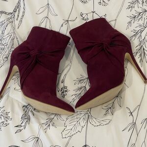 JustFab 7 “Karolina” Burgundy Stiletto Side Zip Ankle‎ Boots